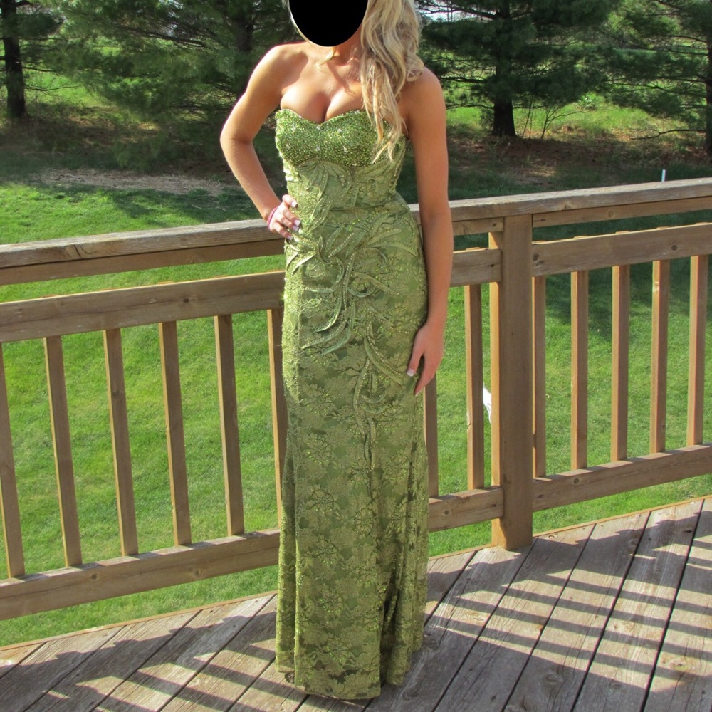 *SOLD* Additional photos for Aspeed prom dress- sz 2